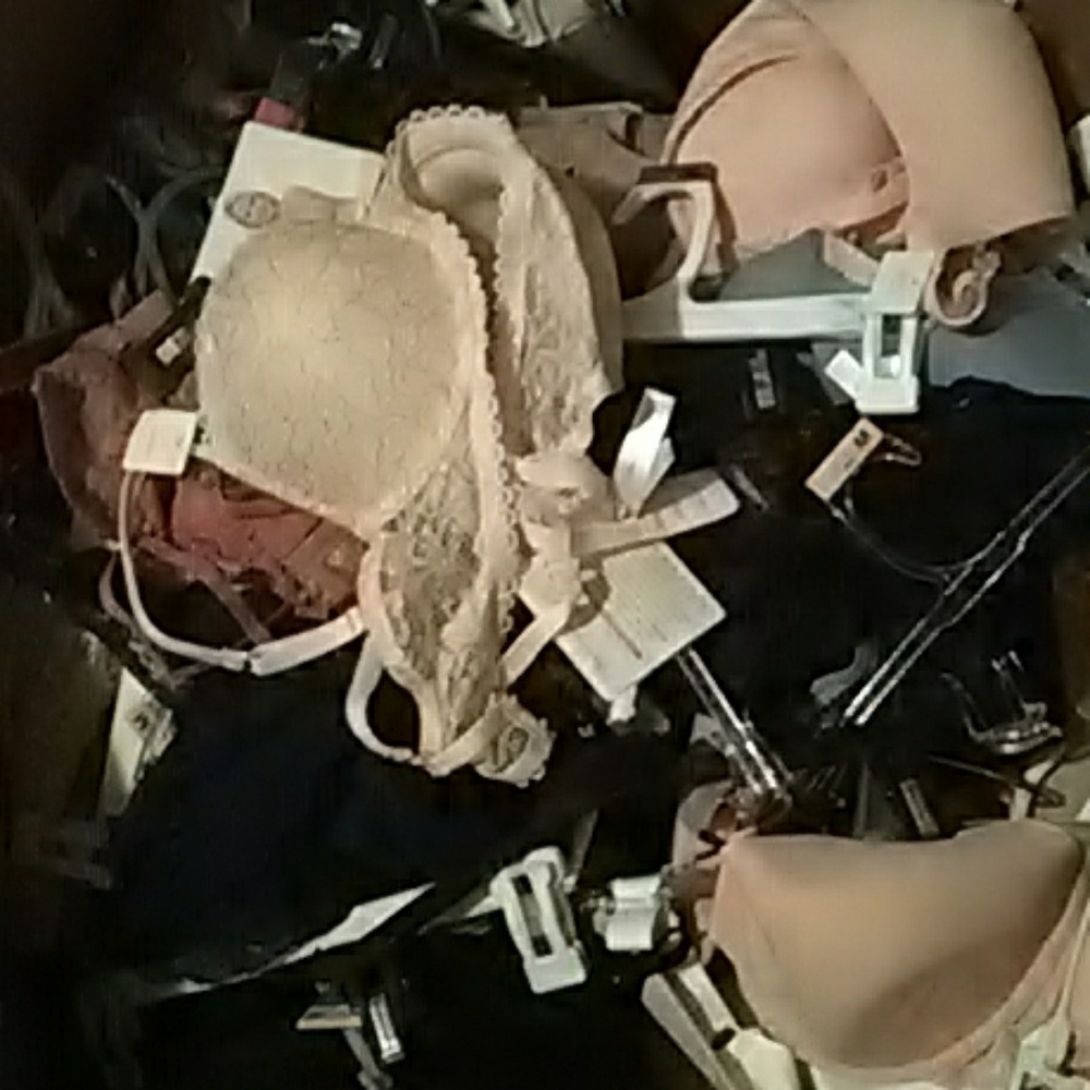 Bras - Picture 3 of 3